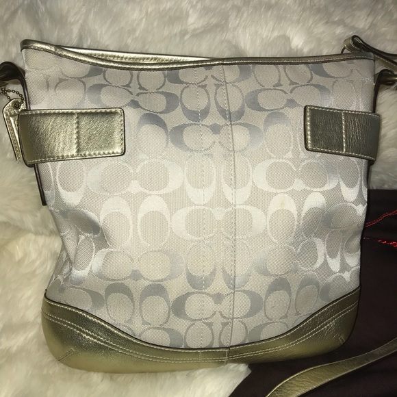 Coach White/Gold Shoulder Bag - Picture 3 of 8